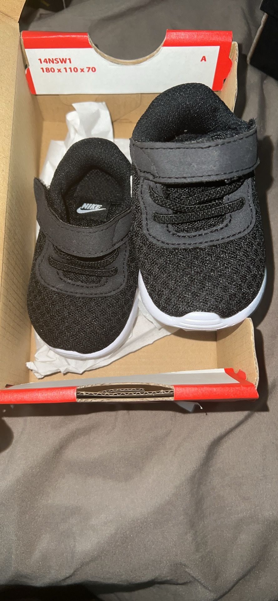 Nike’s For Babies Size 2c Brand New Never Worn 