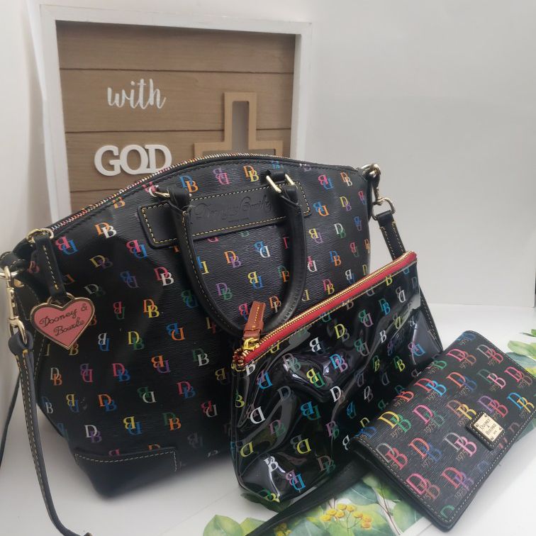 Dooney and Bourke Crossbody and Wallet with Cosmetic Bag for Sale in  Fresno, CA - OfferUp