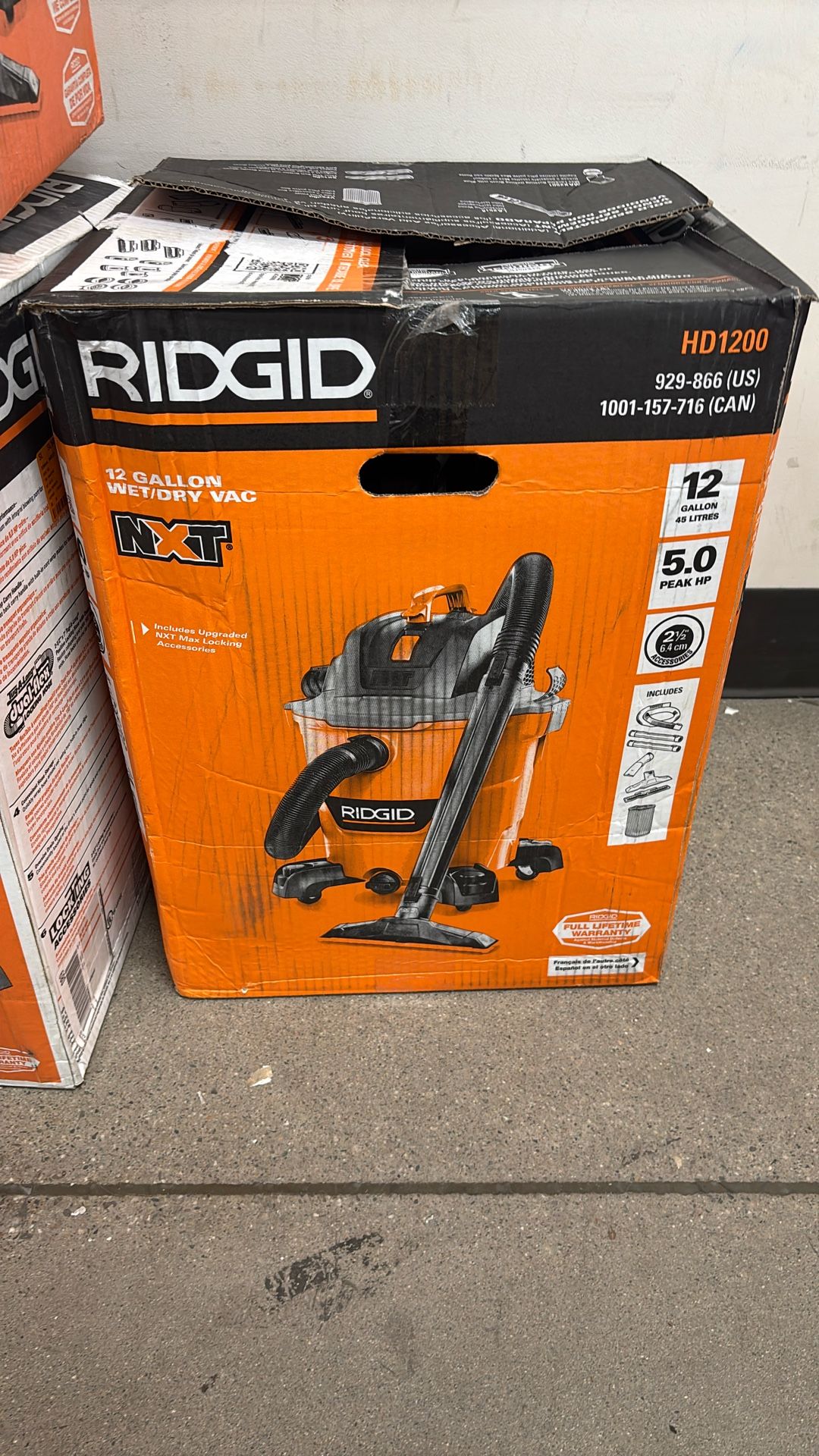RIGID 12 GAL WET/DRY VAC