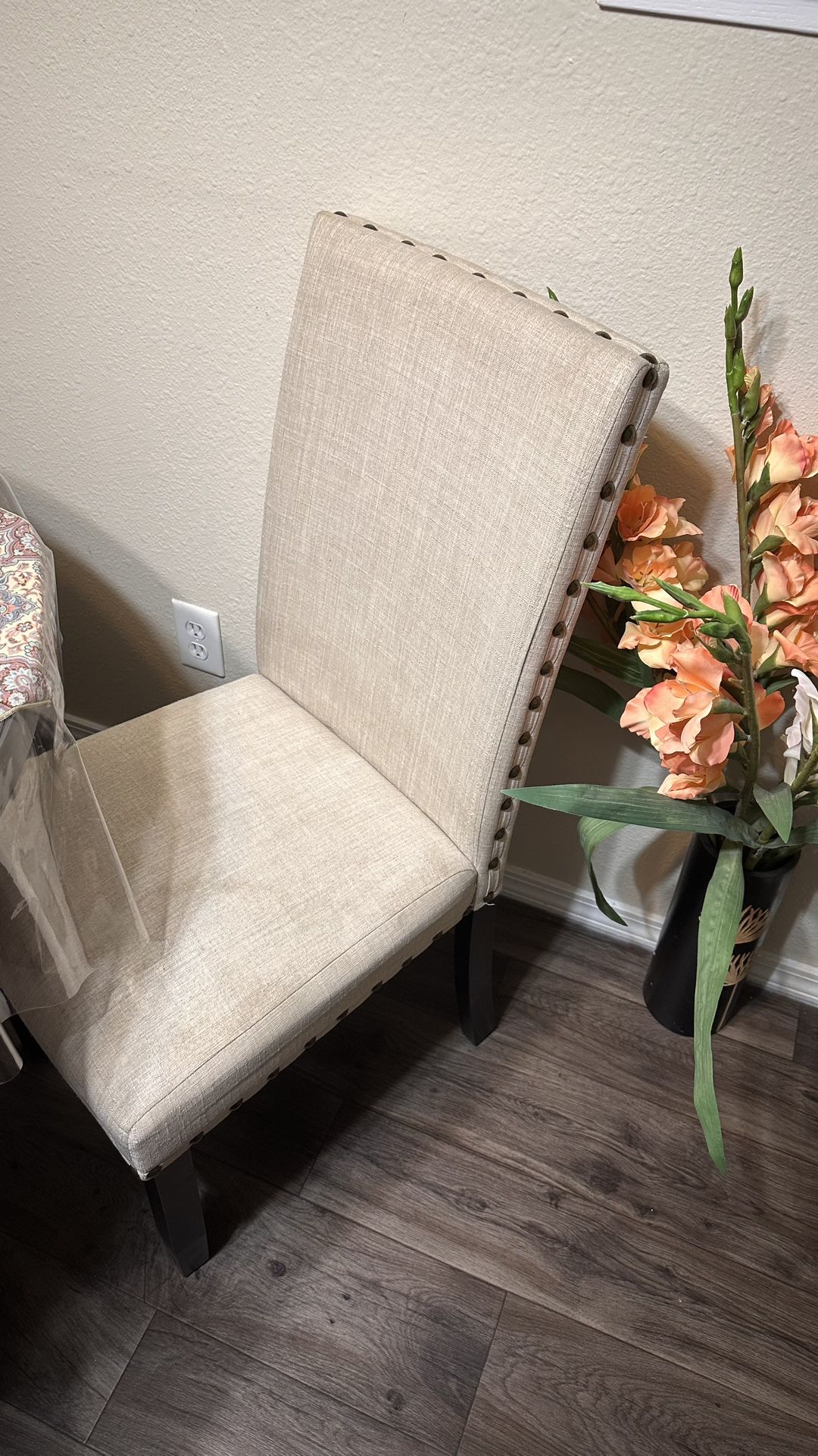 4 Dining Chairs