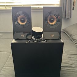 Logitech Z533