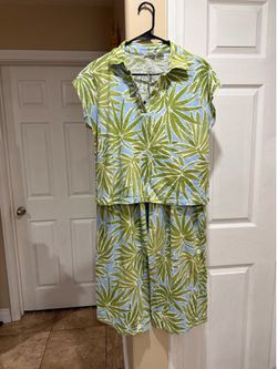 Women’s Hawaiian 2 piece outfit