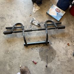 Pull up bar