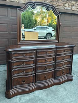 Ashley Furniture Chamblee 12 Drawer Dresser