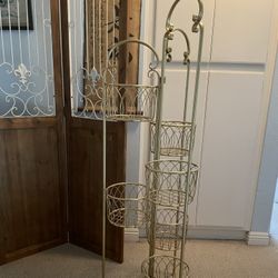Metal Display Basket