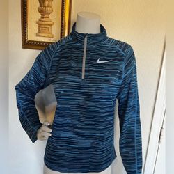 Nike sweatshirt/top size XL youth