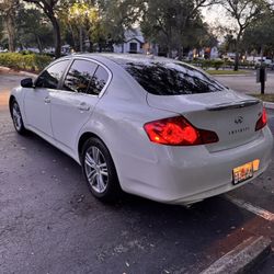 Infiniti G25 2012