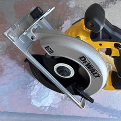 DeWALT