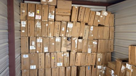 Over 100 boxes Hubcaps all sizes