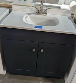 30in Bathroom Vanity with Top and Faucet