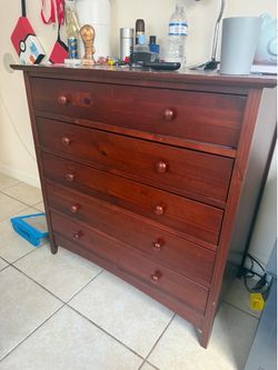 Dresser
