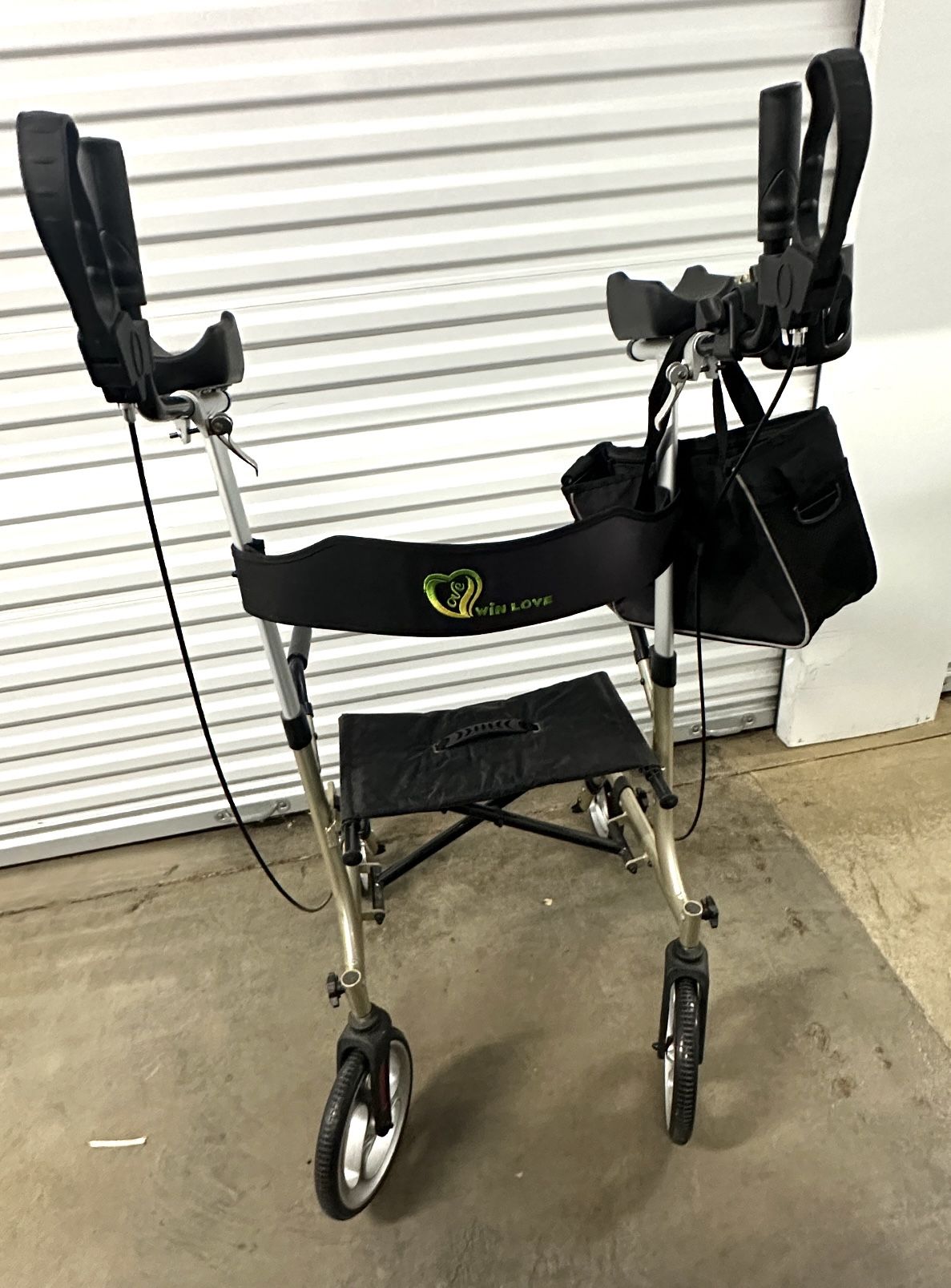 ROLLATOR WALKER By Winlove