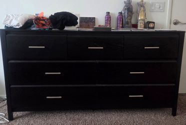 Dresser- great condition!