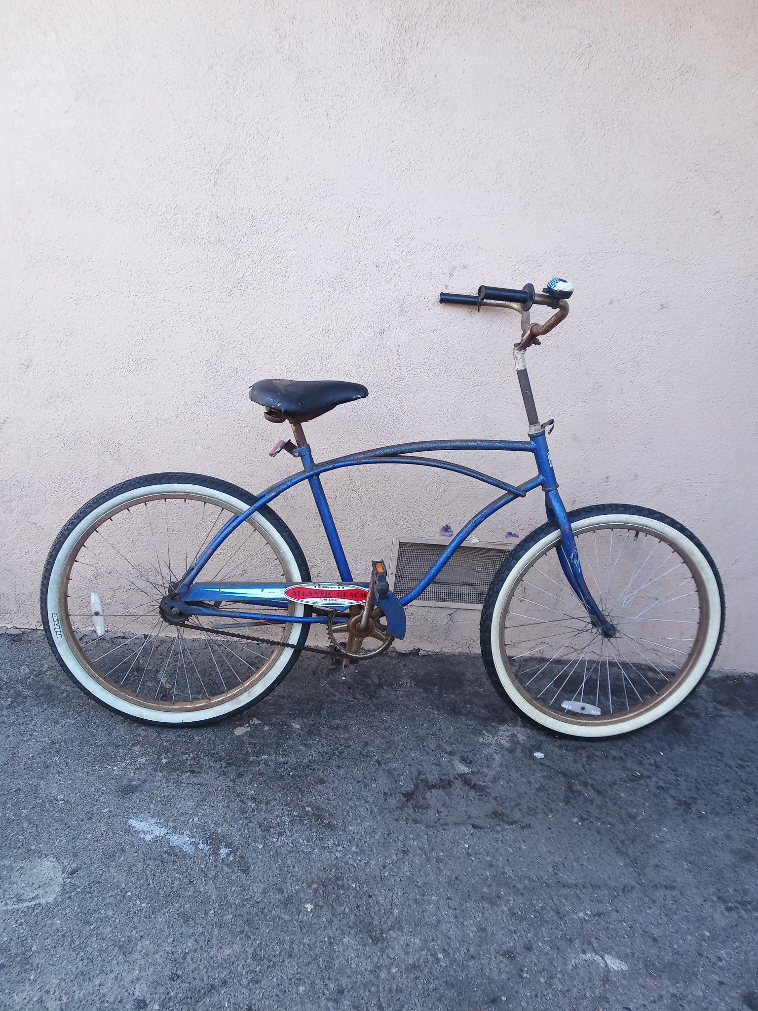 $15 I'm in Santa Ana CA Beach cruiser bike size 26 as is