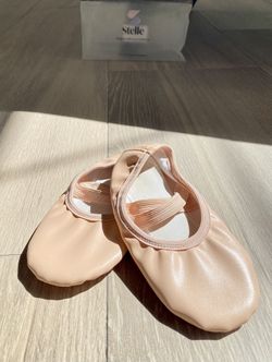 Girl’s Ballet Shoes size12