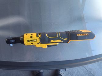 DeWalt  20v cordless ratchet wrench 3/8 inch,