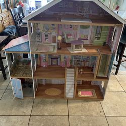 Doll House 4Ft