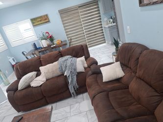 Recliner couches
