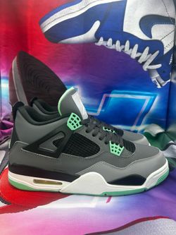 Jordan Retro 4 “Green Glow”