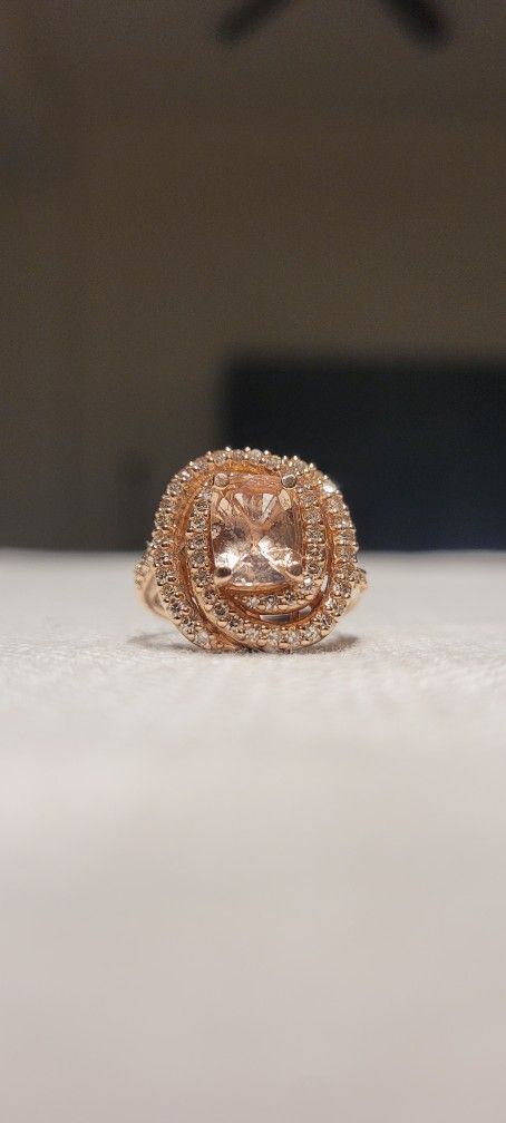 10K Gold Morganite Diamond Ring