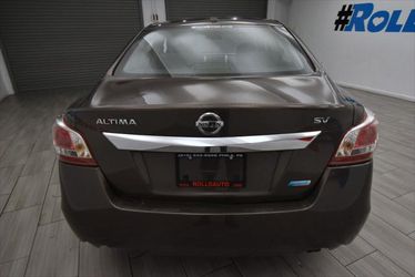 2013 Nissan Altima Thumbnail