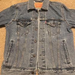 Levi’s jean’s jacket 