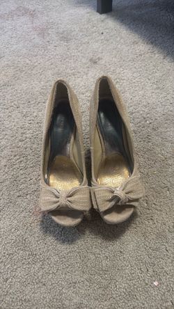 Tan open toe platform pumps (size 8)