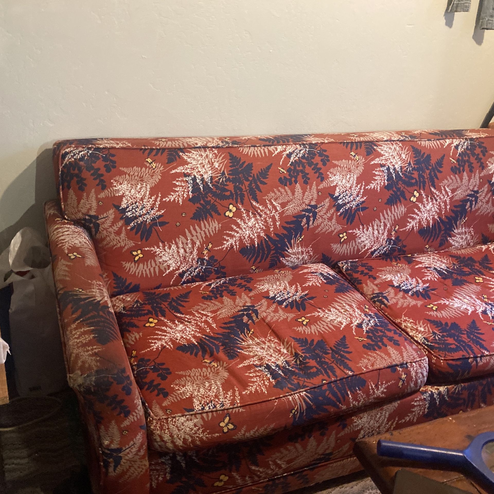 Love Seat Couch Fold Out Queen Bed