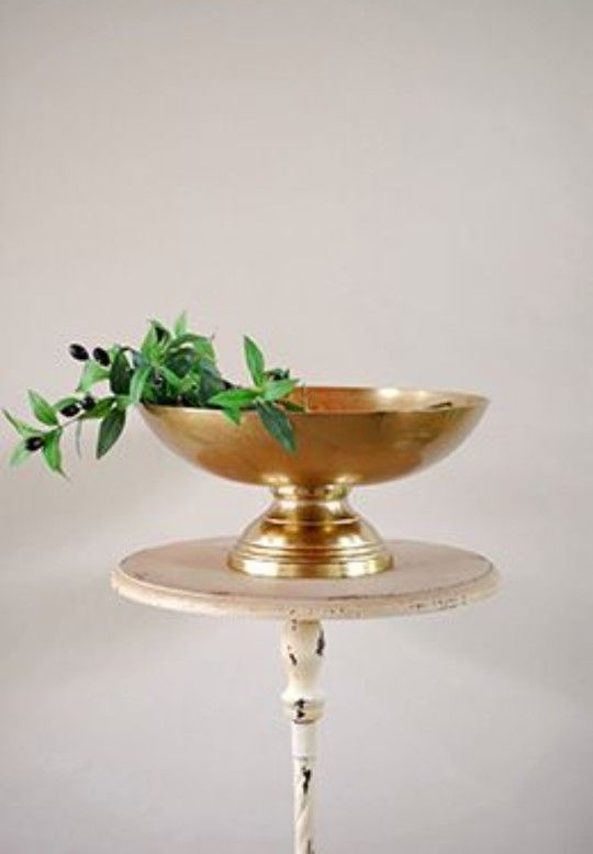 Elegant Gold Oscar Bowl Vases X 8