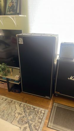 Ampeg bass cabinet classic series & Marshal 1960 lead cabinet