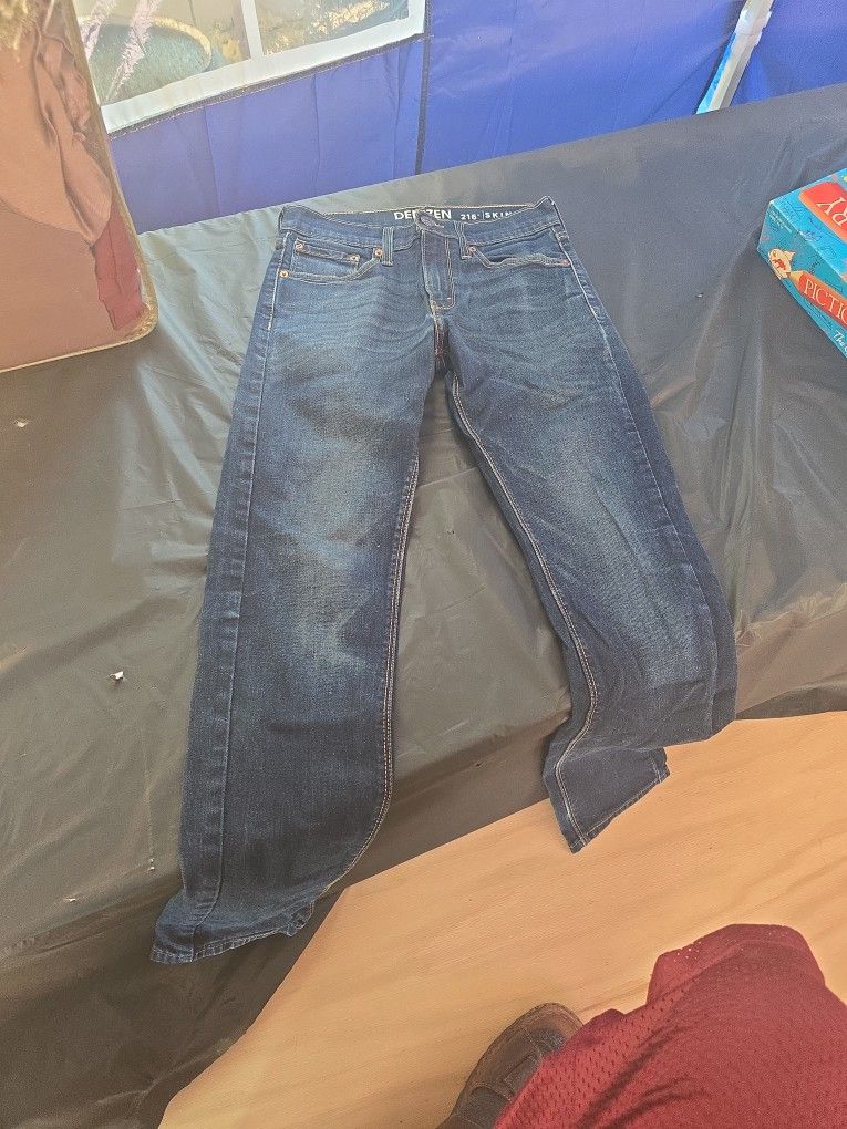 Levi's