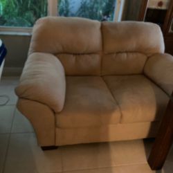 Microfiber Tan Love Seat. Great Condition !