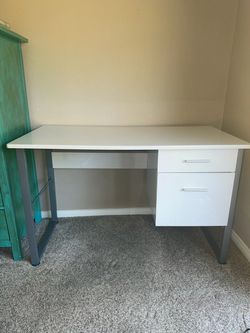Modern White Desk with 2 Drawers