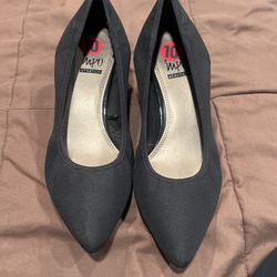 Super Comfortable, Low Heel Size 10 Woman
