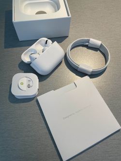 AirPods Pro 2nd Gen / with Case & Cable