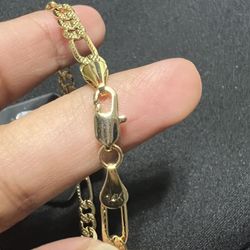 14 K Gold Bracelet 