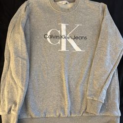 Calvin Klein Sweatshirt  size S