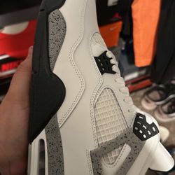 Jordan 4 White Cement Size 11 