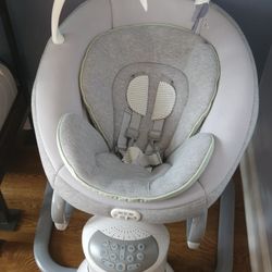 Soothe My Way Baby Swing With Removable Rocker