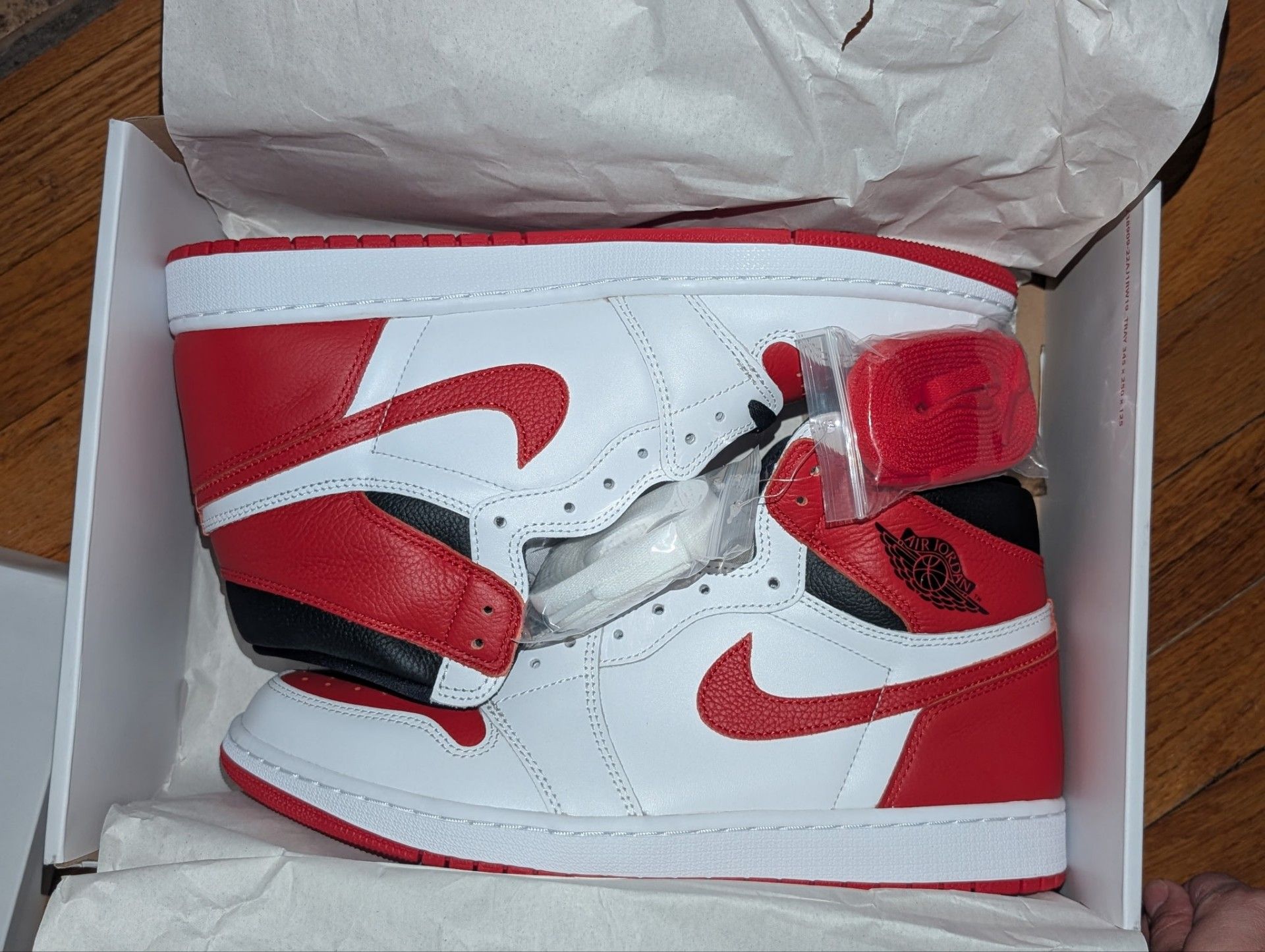 Sz12.5 Jordan 1s