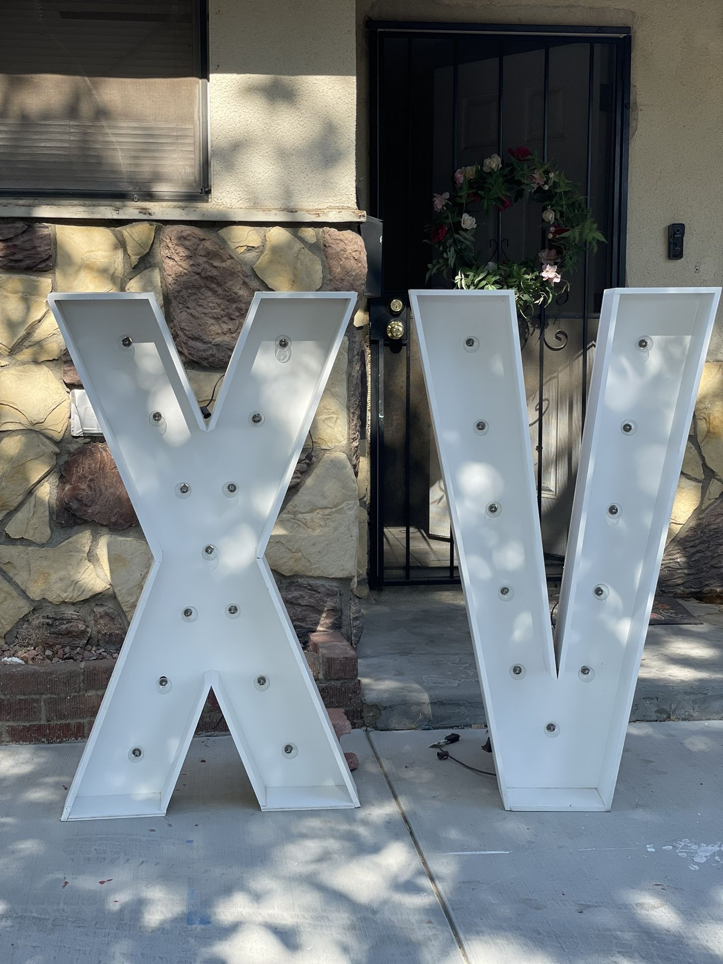 XV
