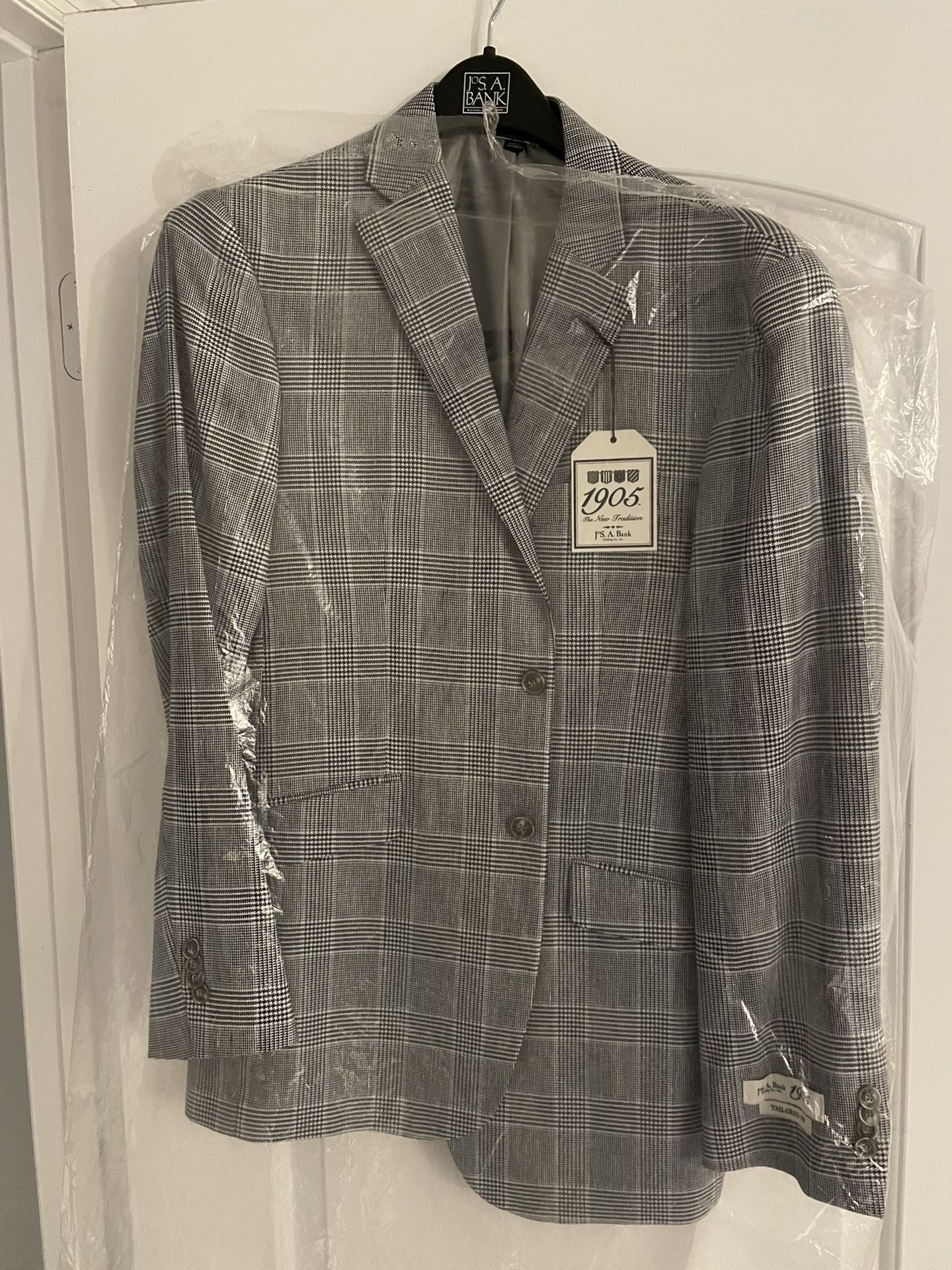 New Never Worn Jos A Bank Suit Jacket 36R