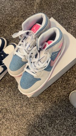 Girls shoes