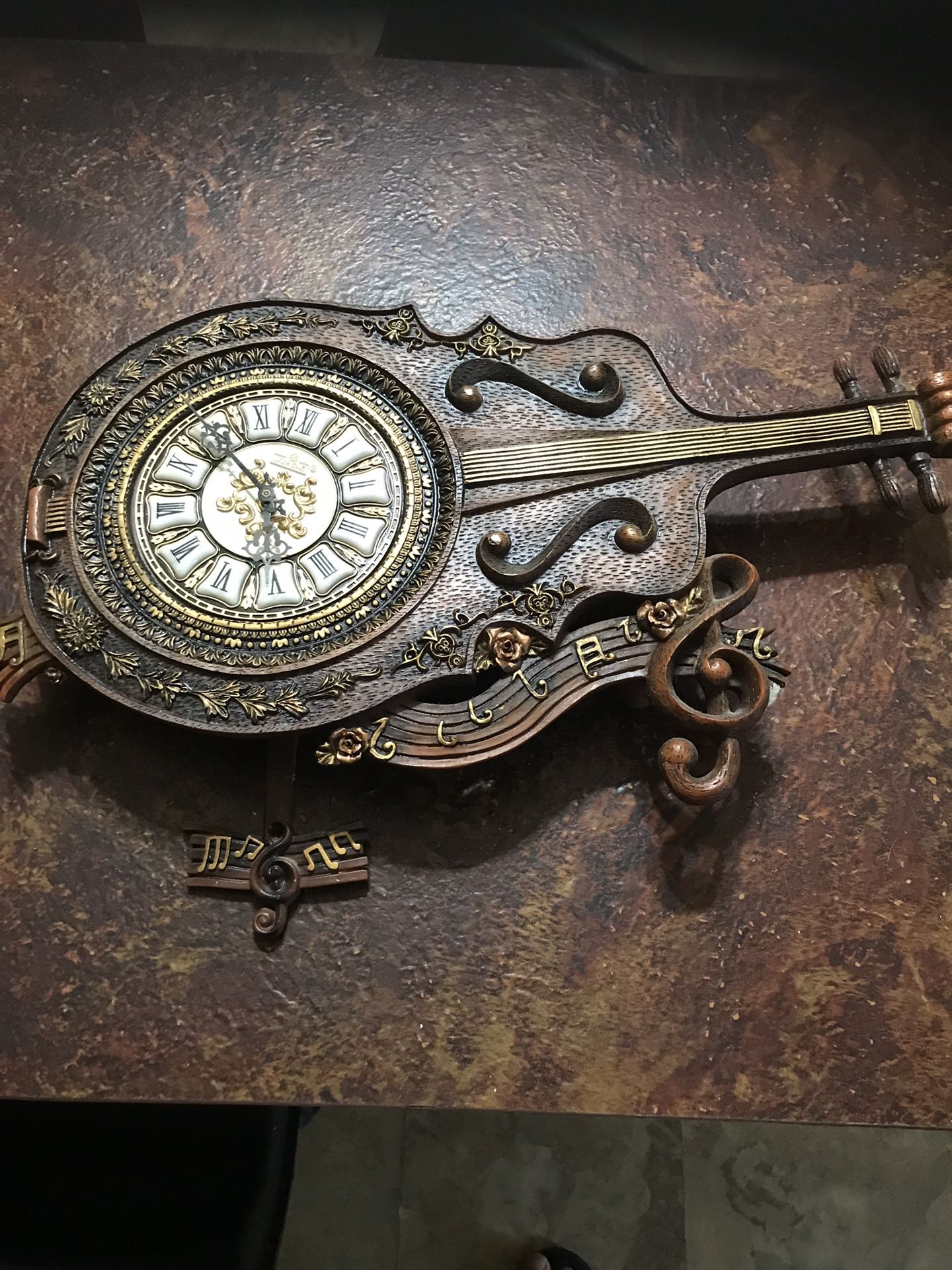 Violin wall clock