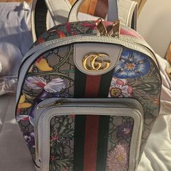 Authentic Gucci Ophidia Flora  Off White BACKPACK  - PRE -OWNED  