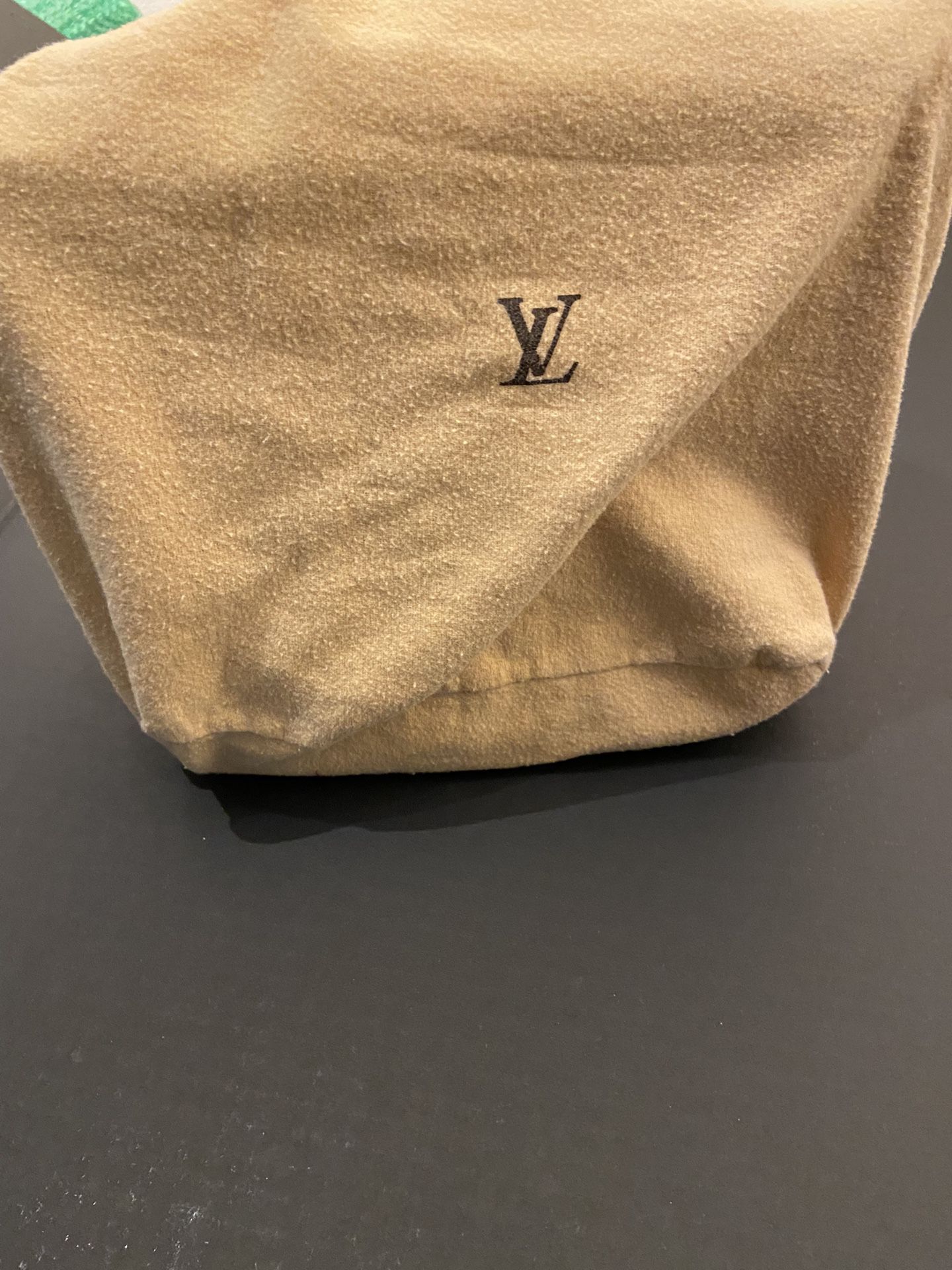 Louis Vuitton Looping Bag for Sale in Phoenix, AZ - OfferUp