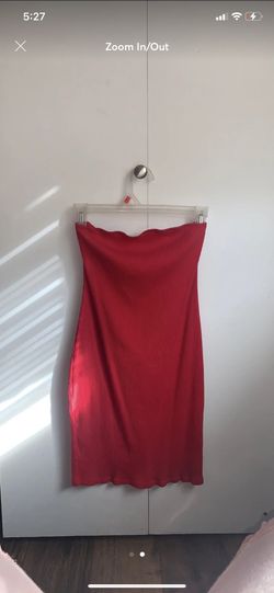 Red no shoulder dress