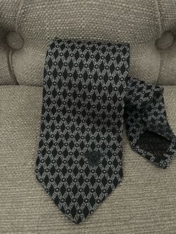 Tie $10