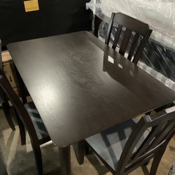 🍽️ NEW 5-Piece Dining Set $349 • Assembled & Ready