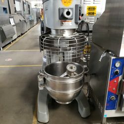 Used Hobart 60 Qt Mixer With Bowl Guard And 2 Tools 